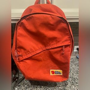 Fjall Raven VARDAG 25 Bookbag Bag Unisex Gently Used Orange Backpack FjallRaven